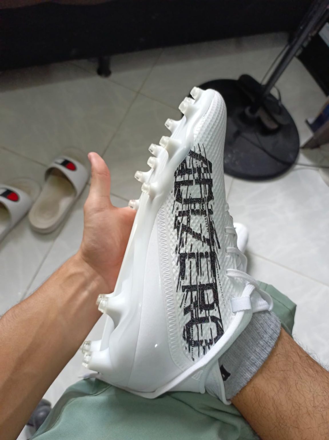 Review Adidas Men’s Adizero Scorch – Lightweight Performance Cleats $89 R