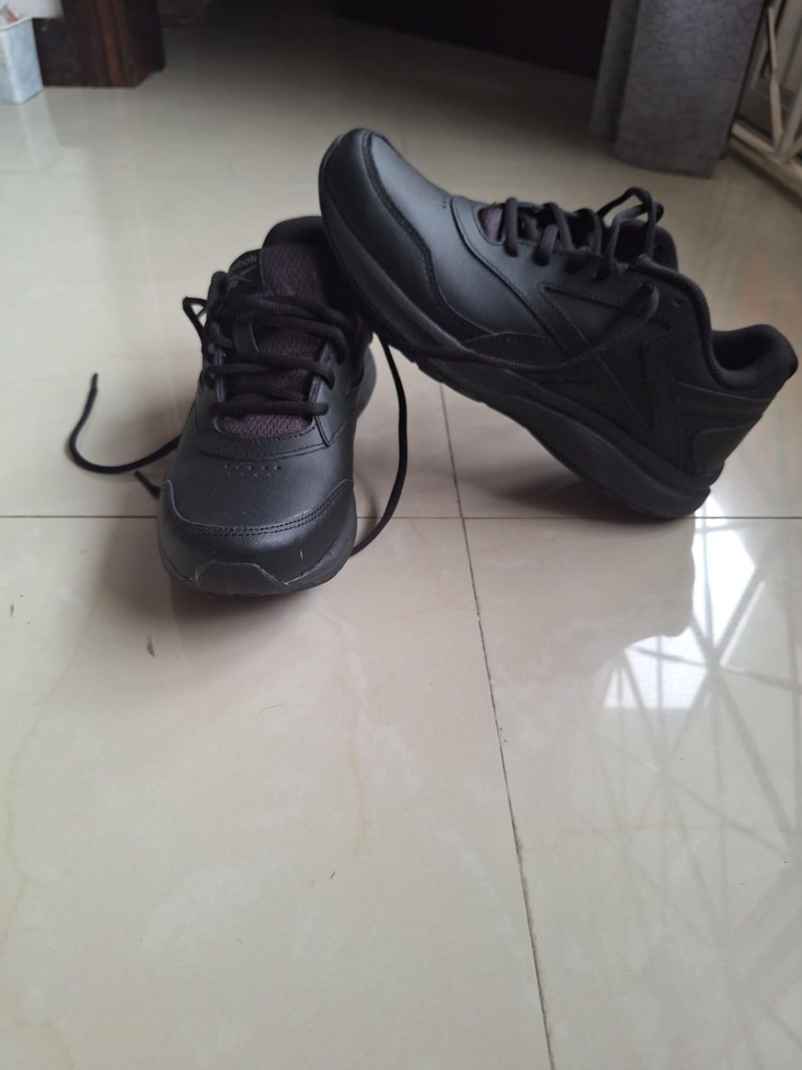 Reebok Men’s Walk Ultra 7 DMX Max Review – Racing Against Time to Find Comfort That Lasts e