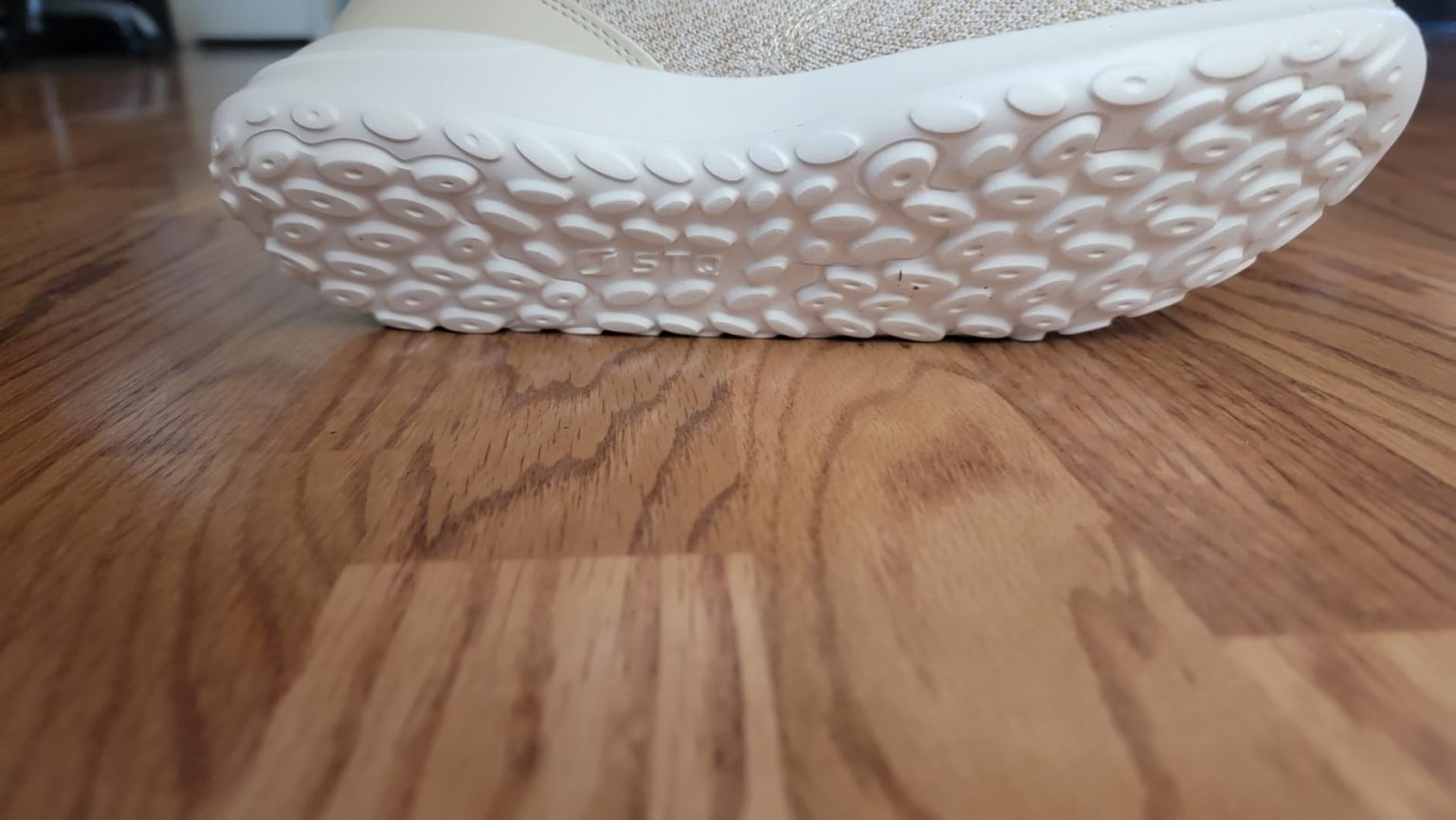STQ Women’s Slip-On Sneakers Review – Practical Comfort vs “Hands-Free” Reality – 2025 S