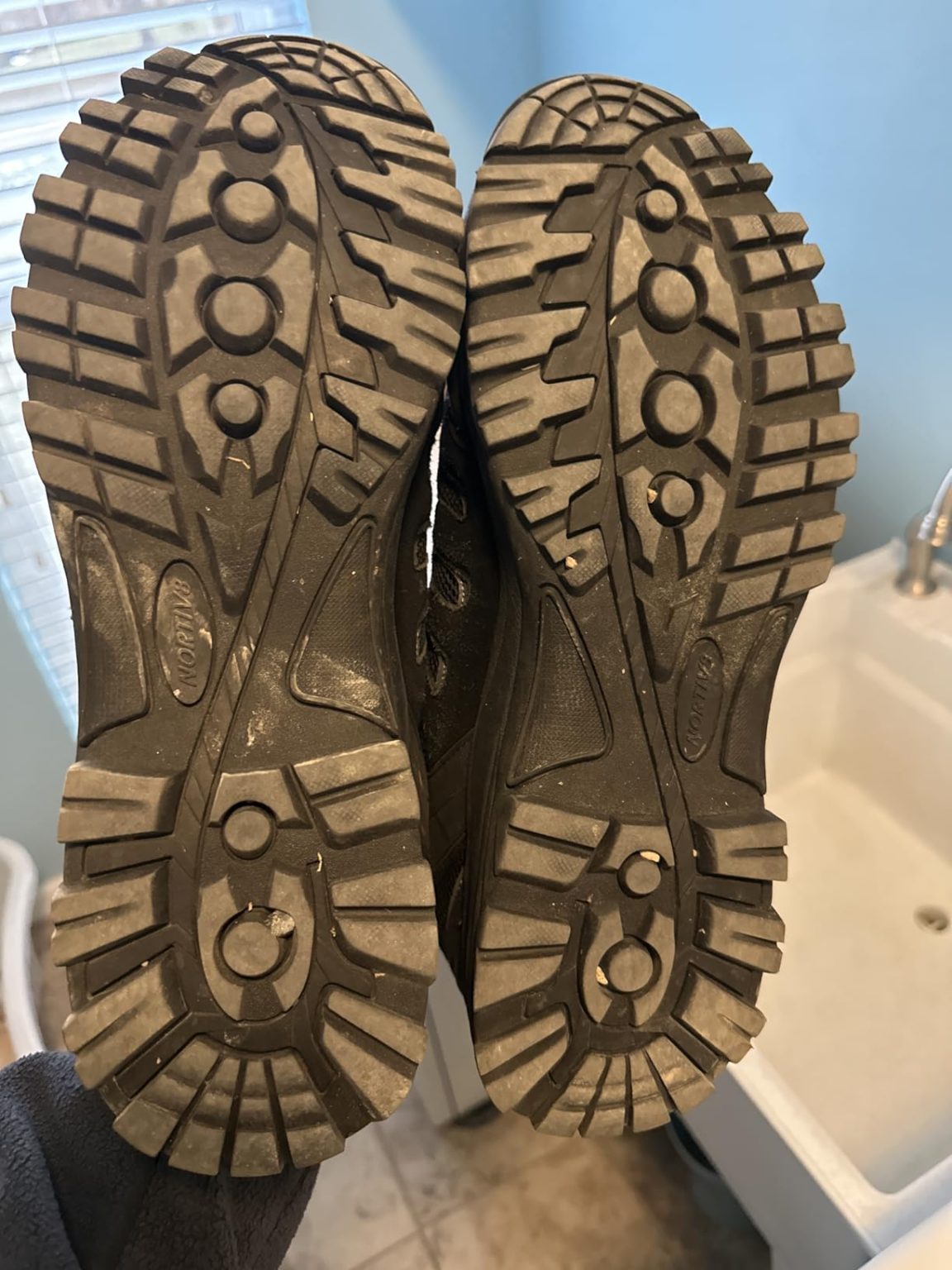 Review NORTIV 8 Men’s Waterproof Hiking Shoes – Budget Performance Analysis $45 e