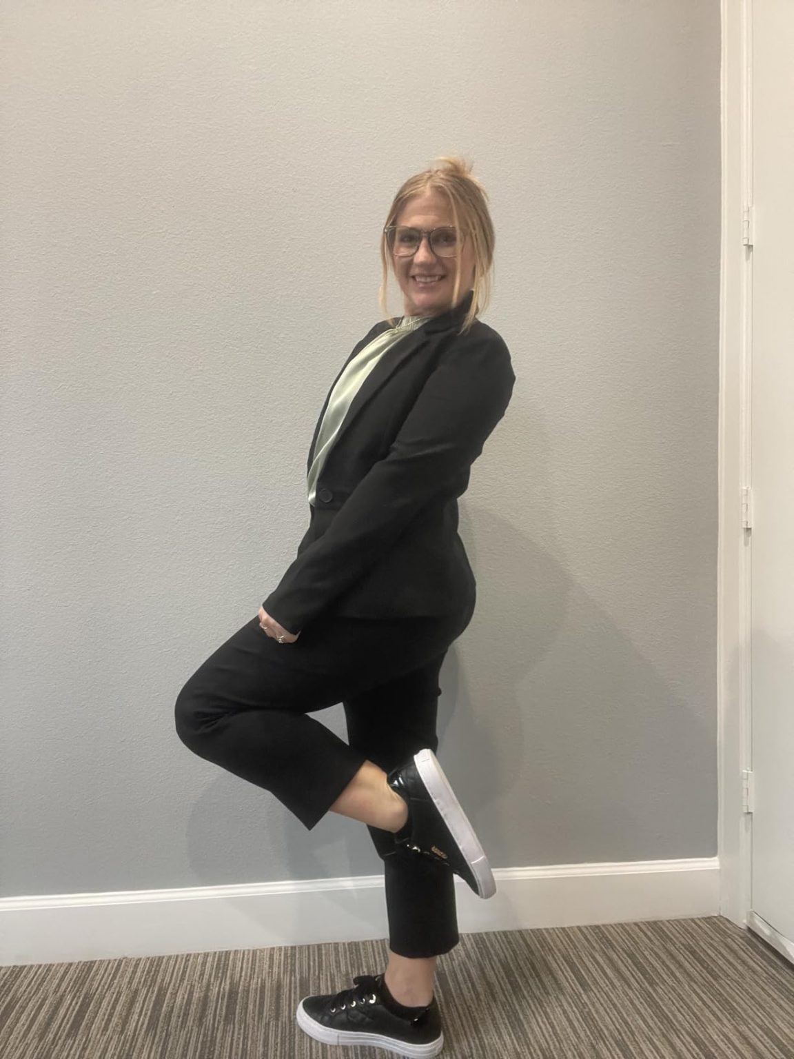 GUESS Women’s Loven Sneaker Review – Style Meets Comfort at $69 G
